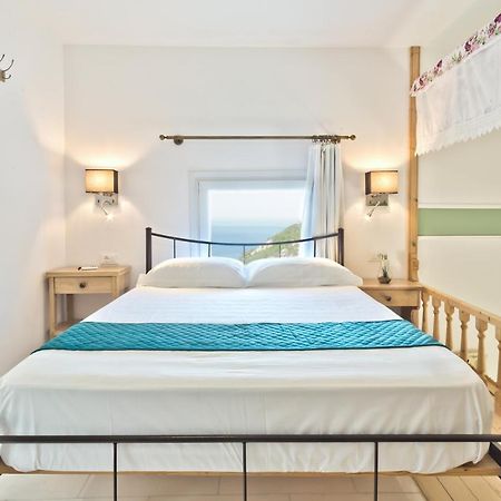 Mountain & Sea Villa Kyra Panagia Eksteriør billede